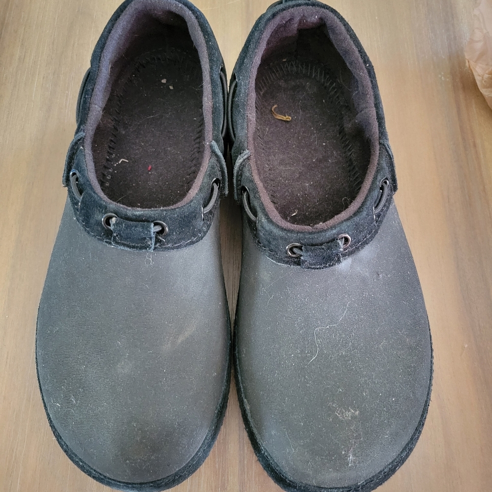 Crocs lined size 9 black womens